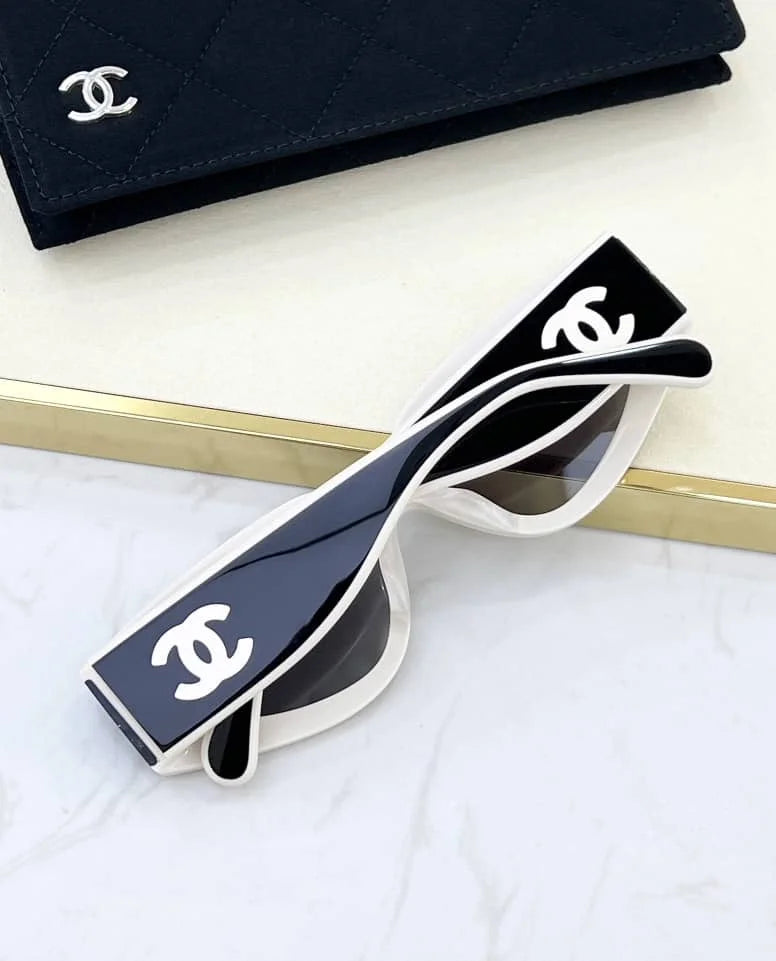 Classic Two-Tone Designer Sunglasses 8826