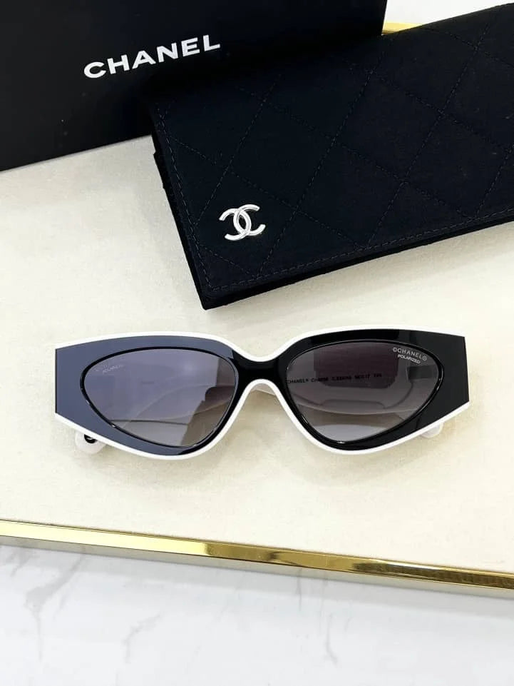 Classic Two-Tone Designer Sunglasses 8826
